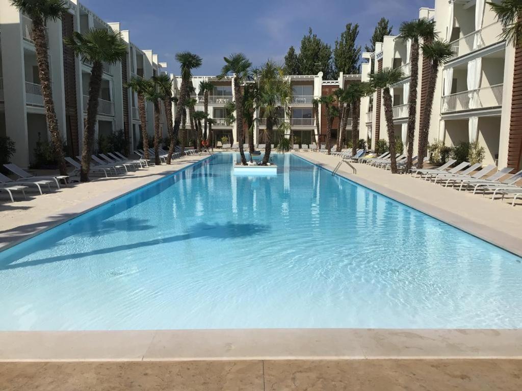 Residence Wave Plus Lido di Jesolo Exterior foto